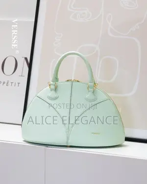 Versse Medium Size Handbag