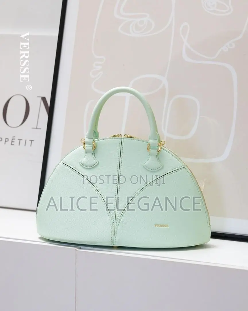 Versse Medium Size Handbag