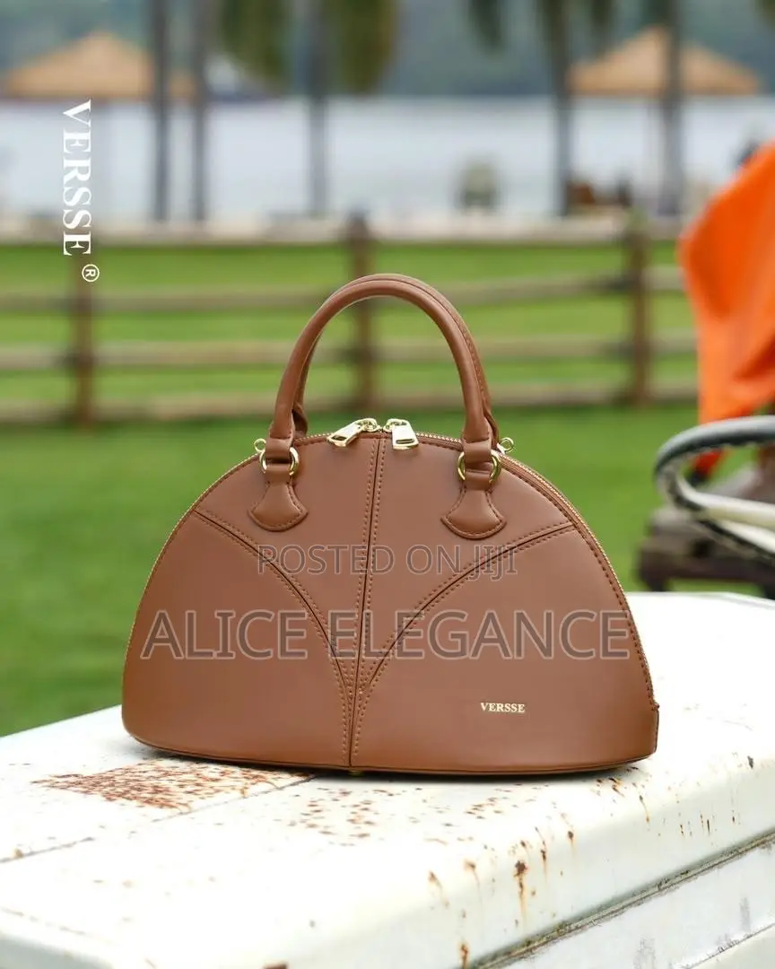 Versse Medium Size Handbag