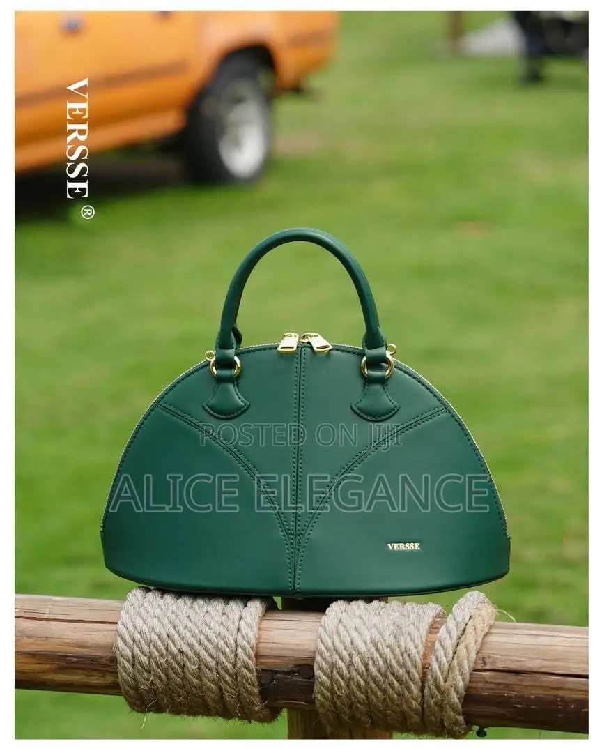 Versse Medium Size Handbag