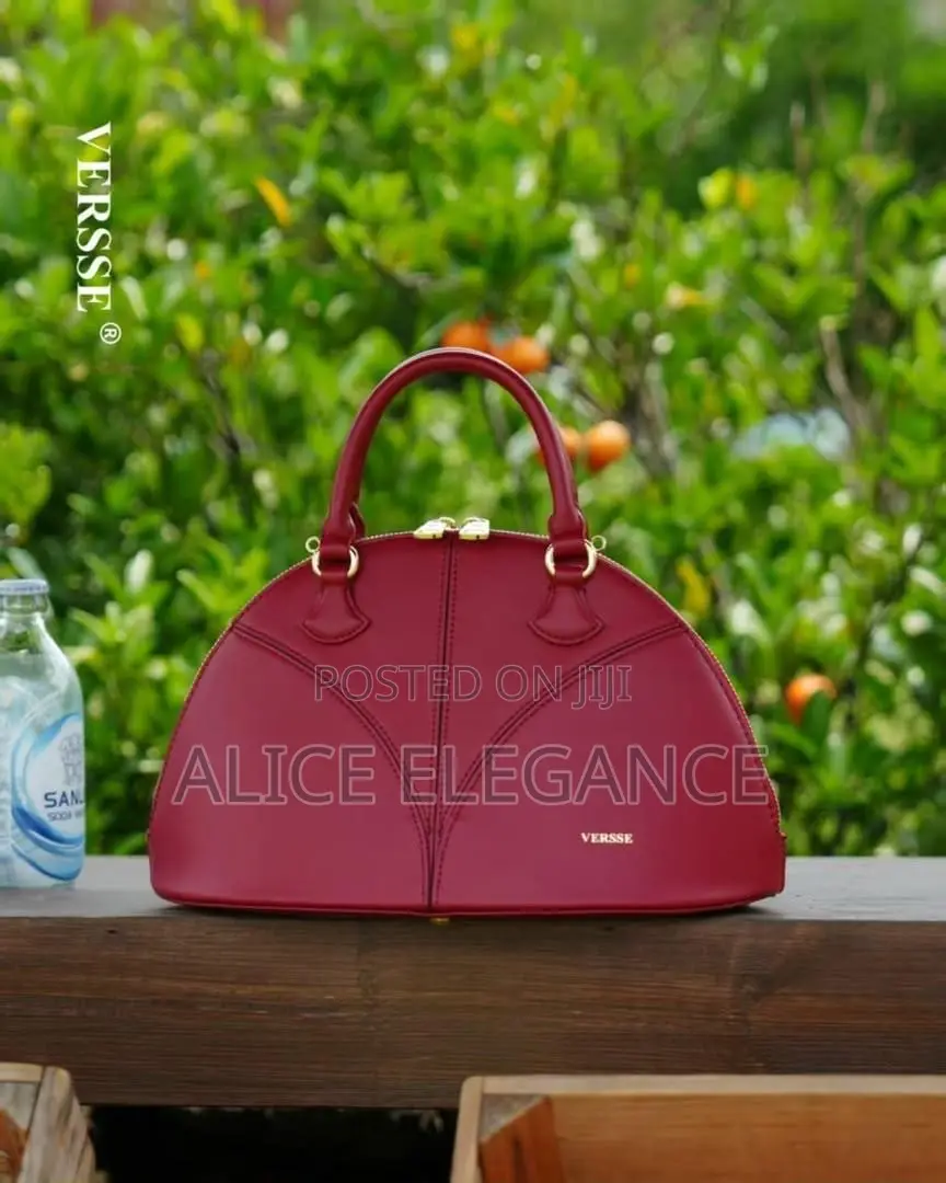 Versse Medium Size Handbag
