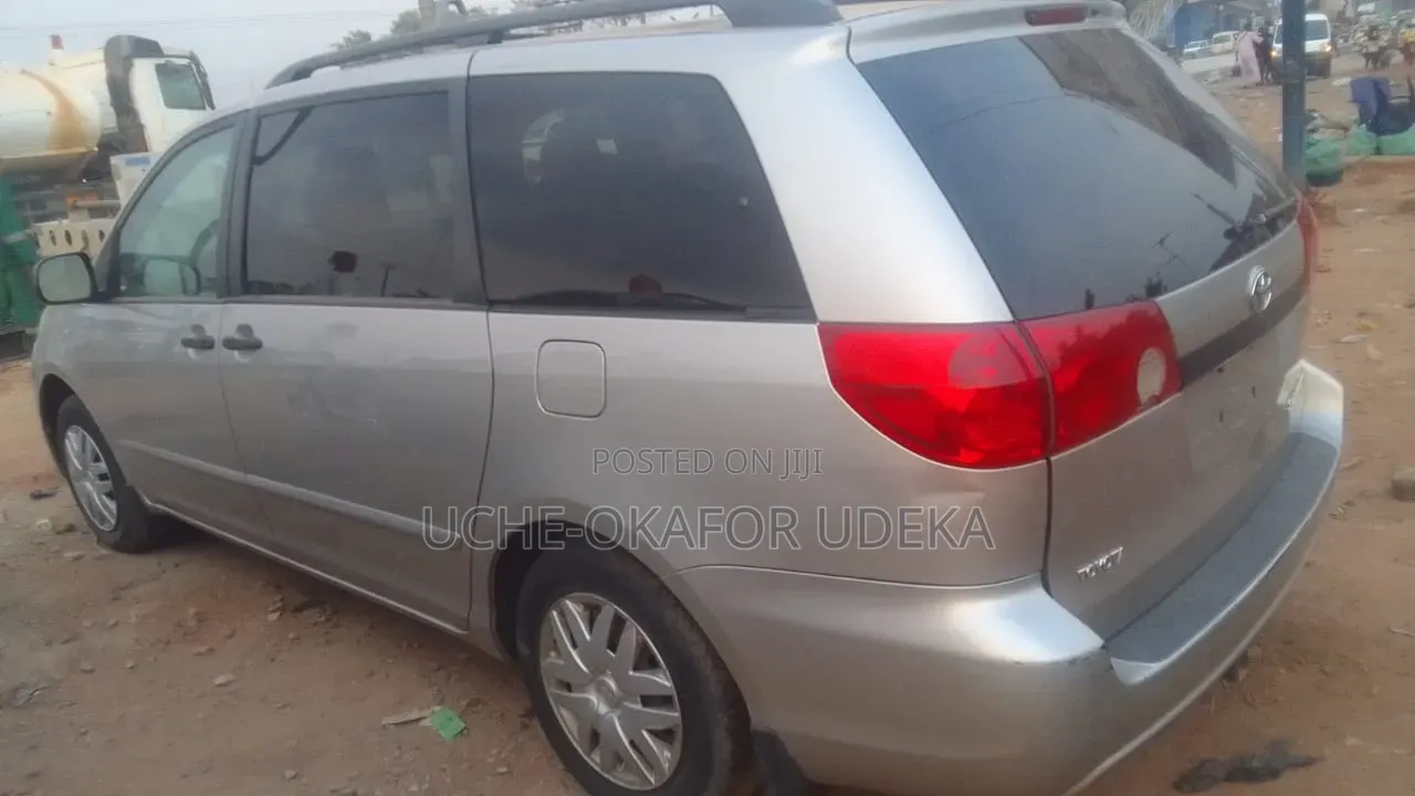 Toyota Sienna 2006