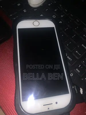 Apple iPhone 7 32 GB Gold