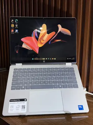Laptop HP OmniBook 5 14" 32GB Intel Core 5 SSD 512GB