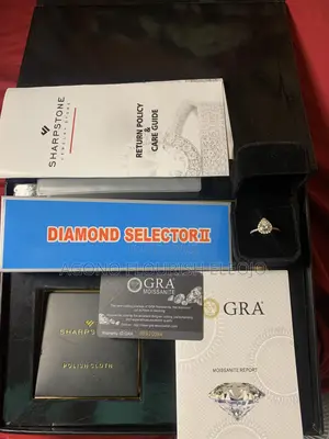 Gra Mossanite