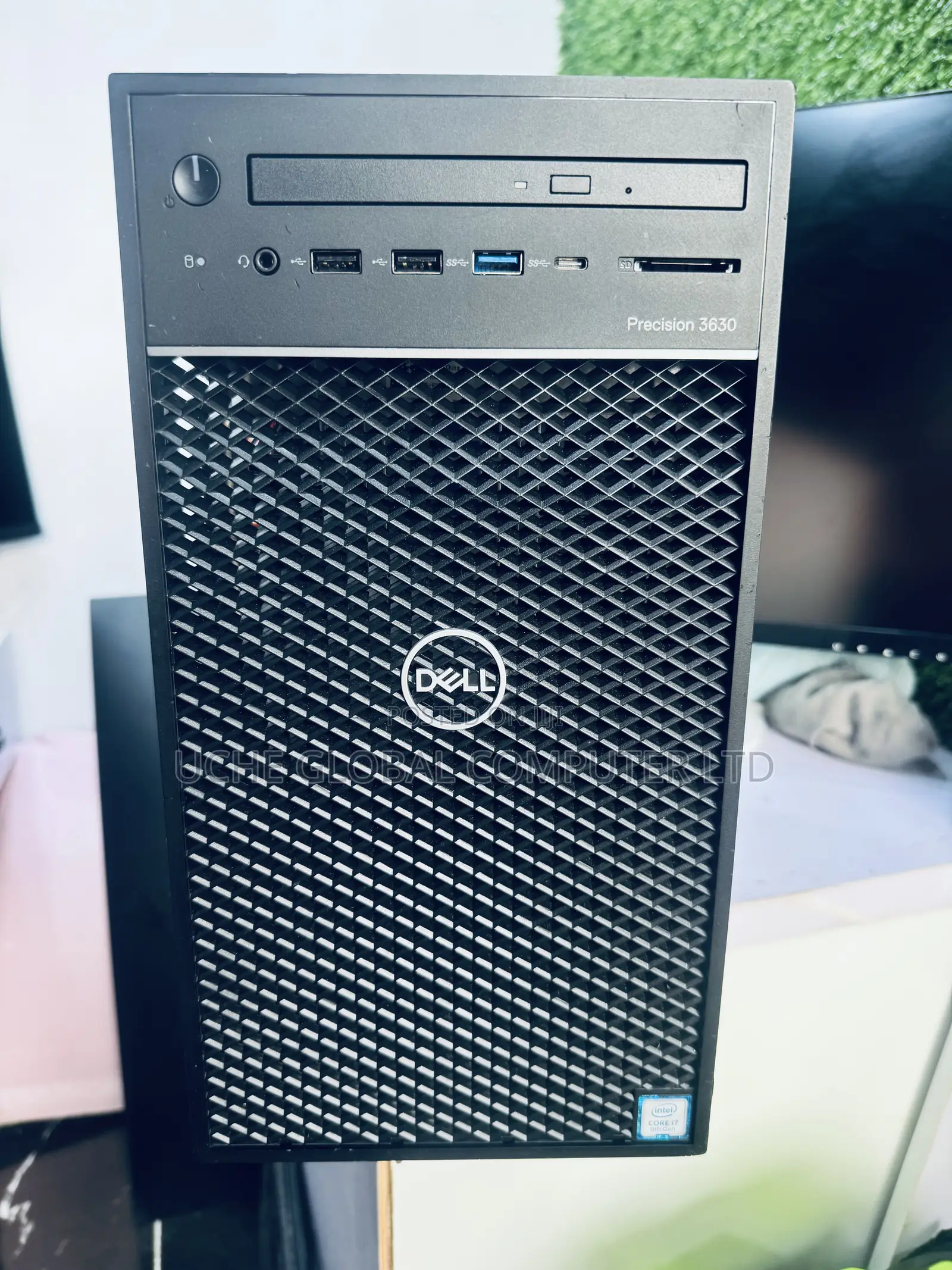 Desktop Computer Dell Precision 3000 32GB Intel Core i7 SSD 750GB