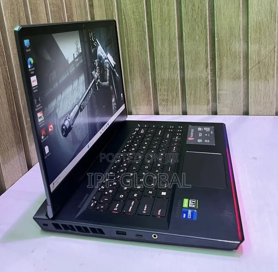 Laptop MSI GE66 Raider 16GB Intel Core i7 SSD 1T
