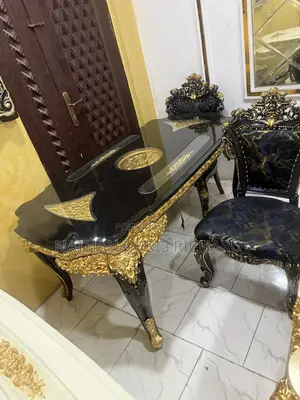 High Class Quality Royal Dining Set