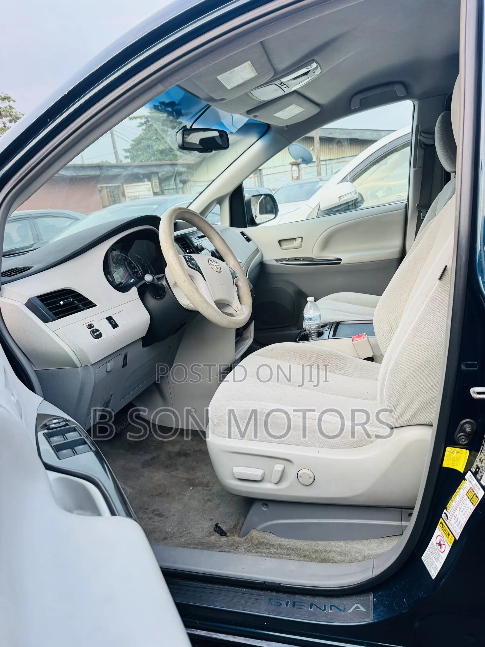 Toyota Sienna LE 7 Passenger Mobility 2012