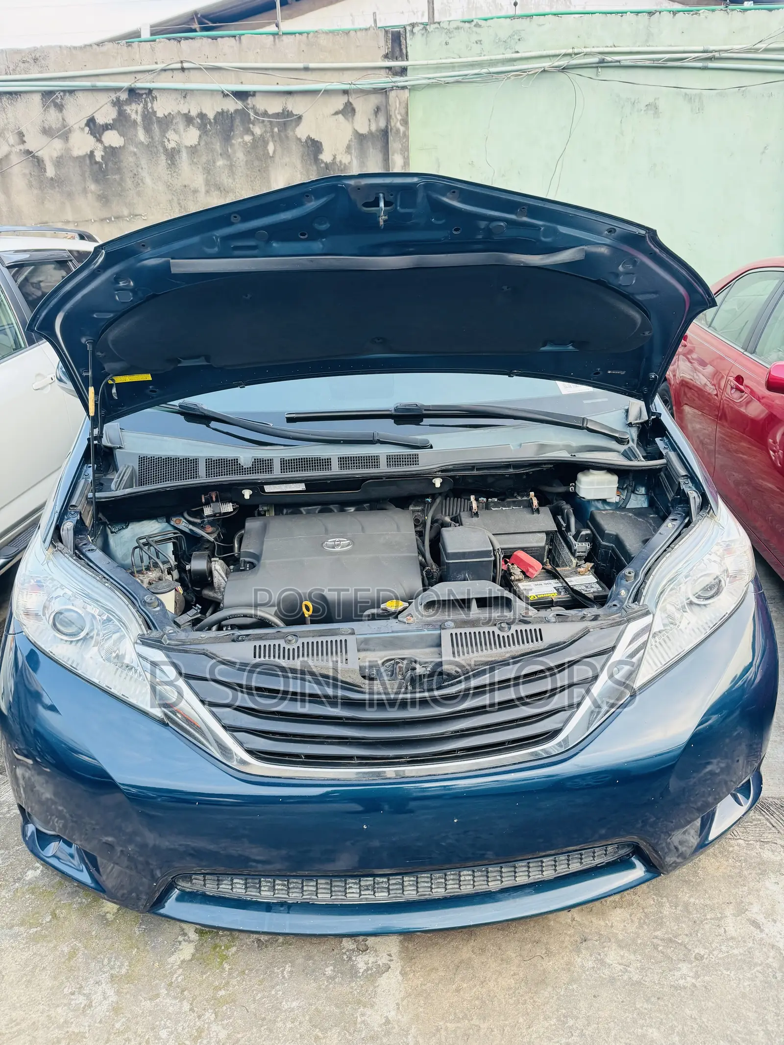 Toyota Sienna LE 7 Passenger Mobility 2012