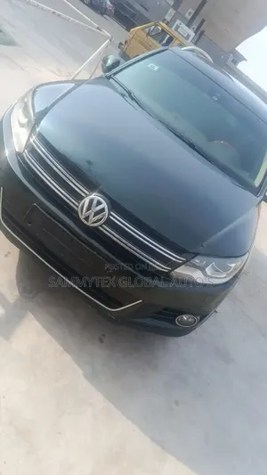 Volkswagen Tiguan 2012 Green