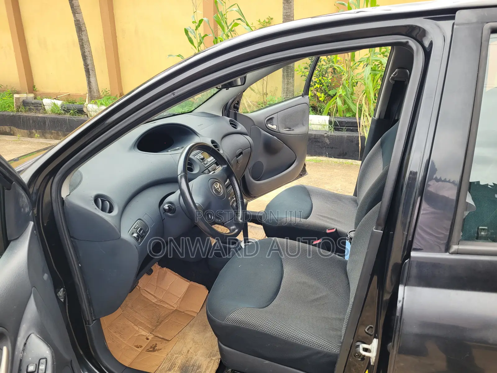 Toyota Yaris 2005 Black
