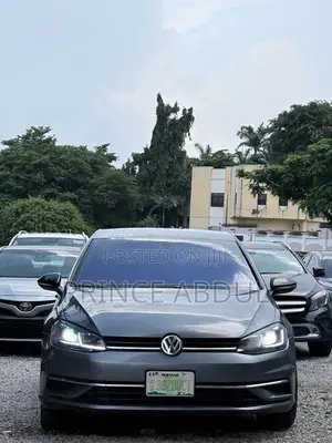 Volkswagen Golf 2022 Gray