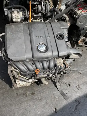 VW 2.5L Petrol Engine