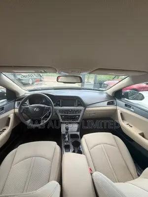 Hyundai Sonata Base Sedan FWD (2.4L 4cyl 6A) 2016 Brown