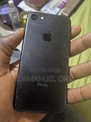 Apple iPhone 7 32 GB Black