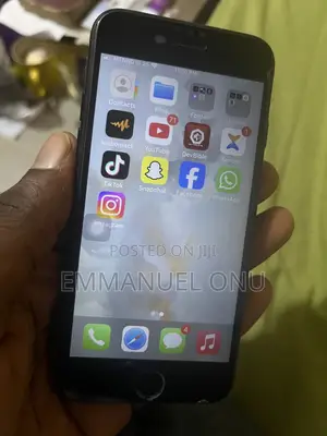 Apple iPhone 7 32 GB Black