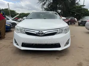 Toyota Camry LE 4dr Sedan (2.5L 4cyl 6A) 2012 White