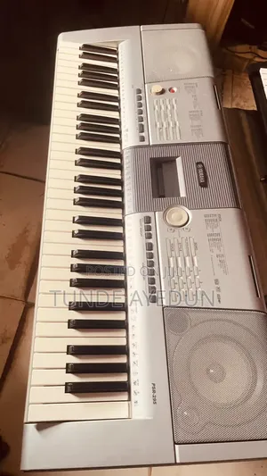 Uk Used PSR 295 Yamaha Keyboard