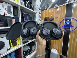Bose 700 Noise Cancelling Headphone With Alexa Google Voice