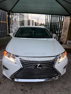 Lexus ES 350 FWD 2014 White