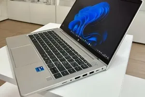 Laptop HP ProBook 440 G8 16GB Intel Core i7 SSD 512GB