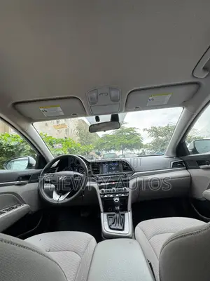 Hyundai Elantra SEL 2020 Silver