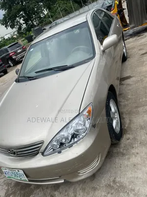 Toyota Camry 2006 Gold