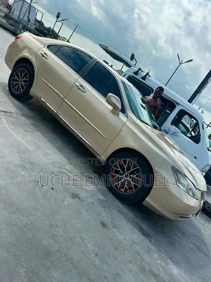 Lexus ES 350 2011 Gold