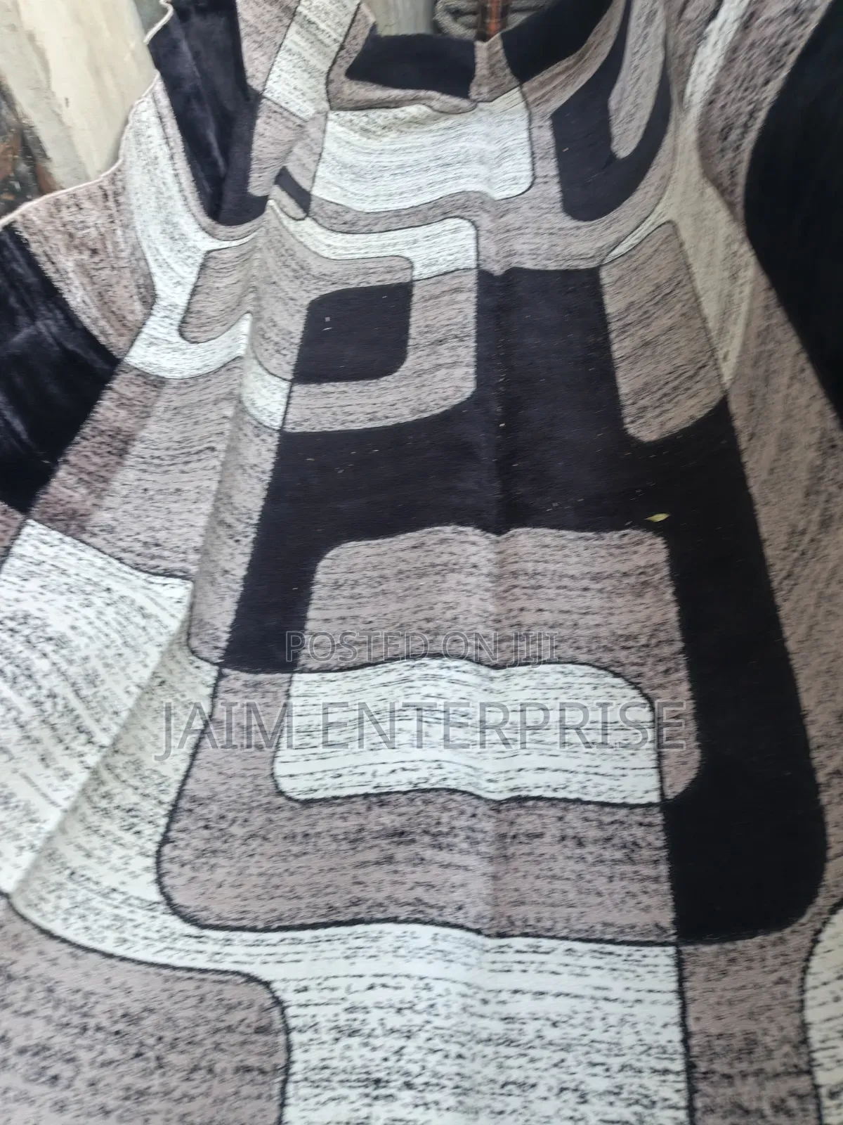 10 by 13 Multicolored Center Rug
