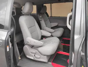 Toyota Sienna 2016 Gray