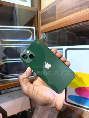 Apple iPhone 13 128 GB Green