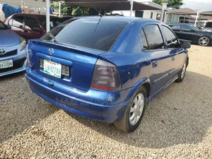 Opel Astra 2006 Blue