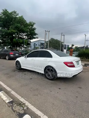 Mercedes-Benz C300 Luxury 4Matic Sedan AWD (3.5L 6cyl 7A) 2014 White