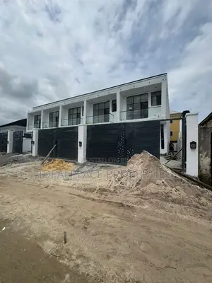3bdrm Townhouse/Terrace in Sangotedo for sale