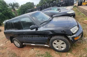 Toyota RAV4 1999 Black