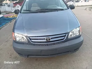 Toyota Sienna 2002 Blue