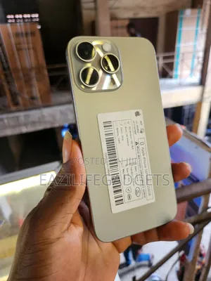 New Apple iPhone 15 Pro Max 256 GB Silver