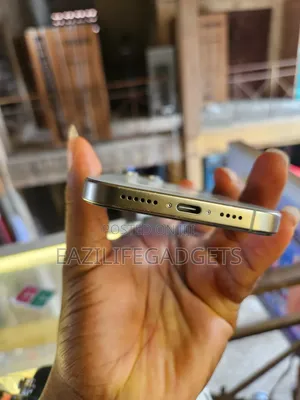 New Apple iPhone 15 Pro Max 256 GB Silver