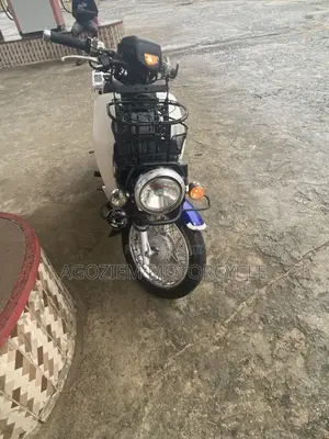 Honda CB 2021 Blue