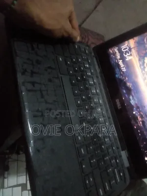 Laptop Dell Latitude 5420 4GB Intel Core 7 SSHD (Hybrid) 140GB