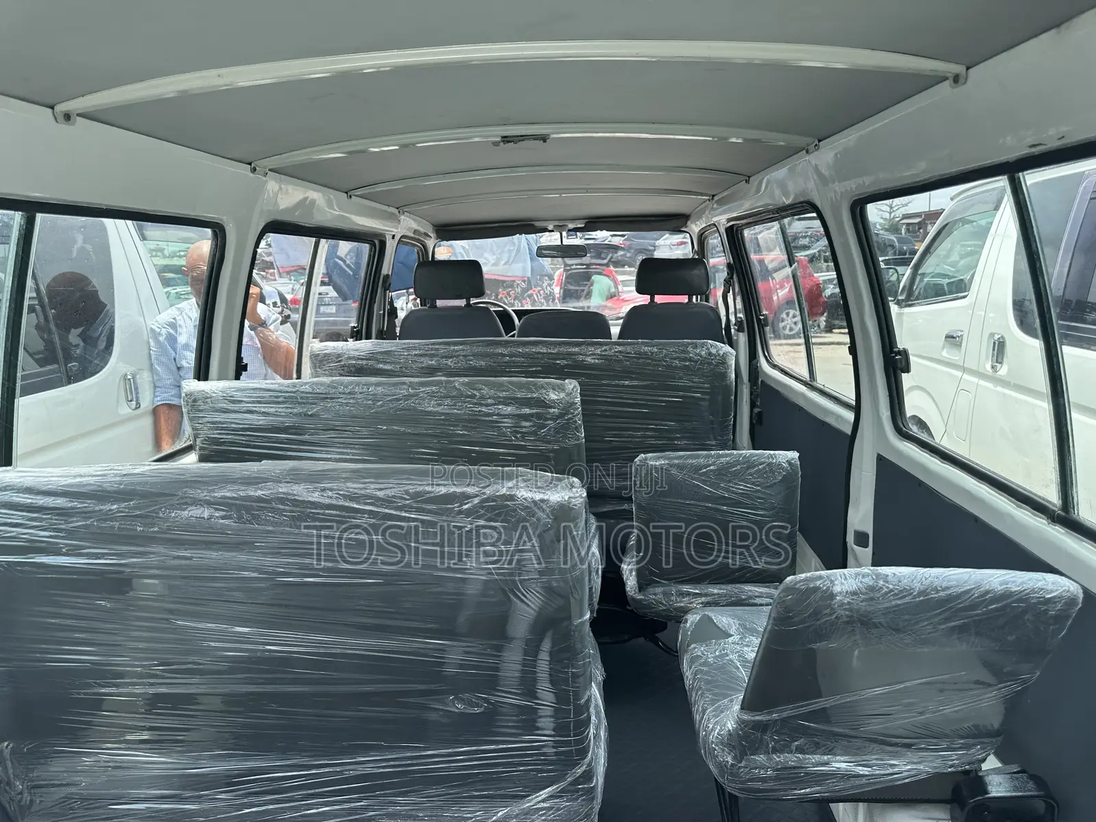 Toyota HiAce 1999 White