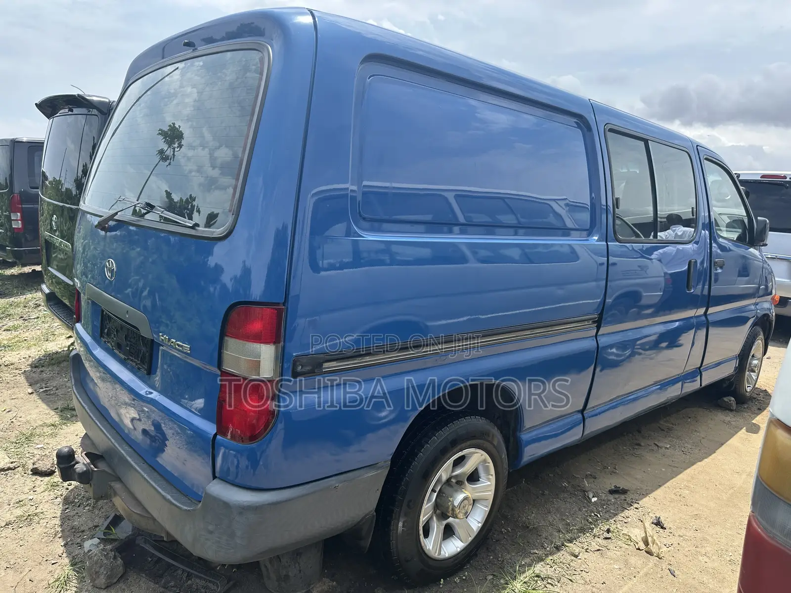 Toyota HiAce 2005 Blue