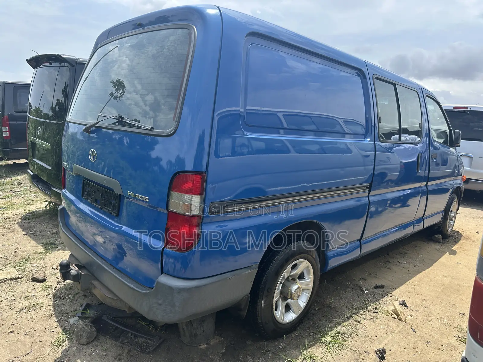 Toyota HiAce 2005 Blue