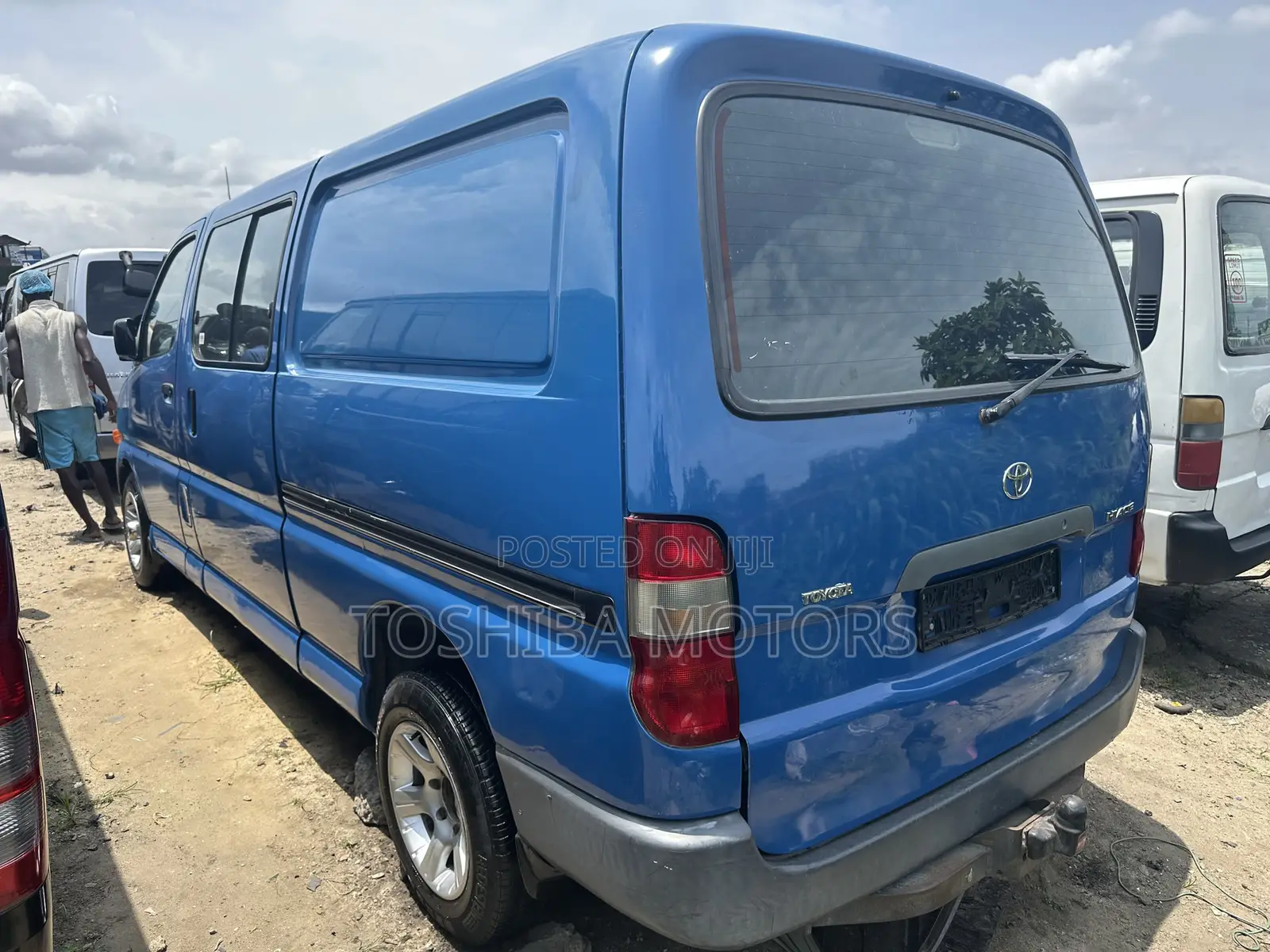 Toyota HiAce 2005 Blue