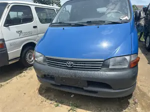 Toyota HiAce 2005 Blue