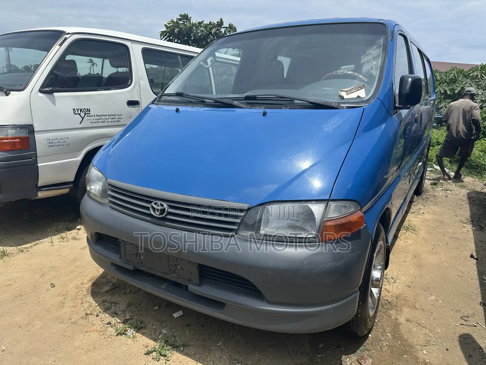 Toyota HiAce 2005 Blue