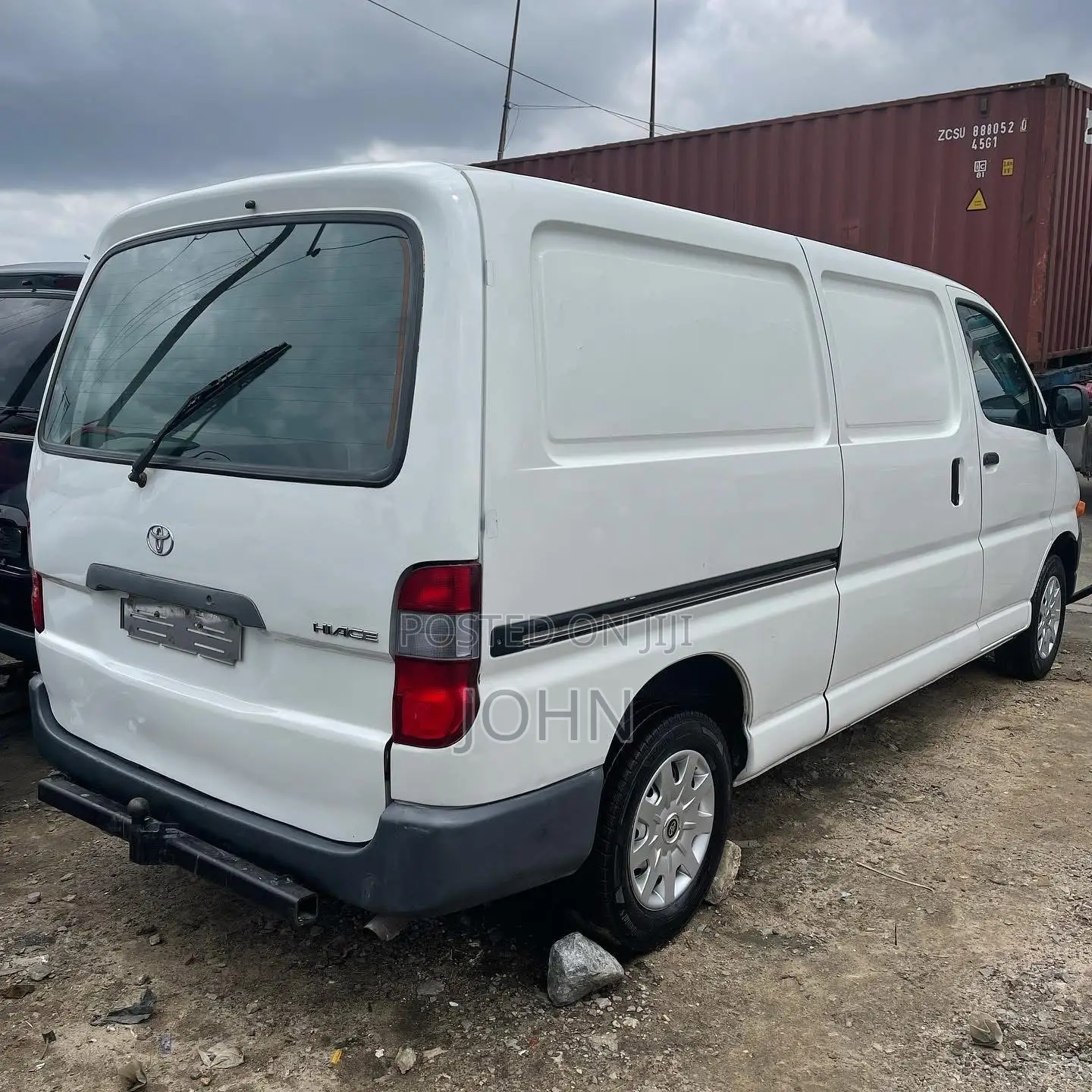 Toyota HiAce 2005 White
