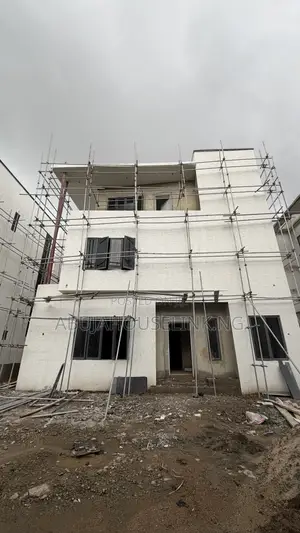 5bdrm Duplex in Guzape Main Abuja for sale