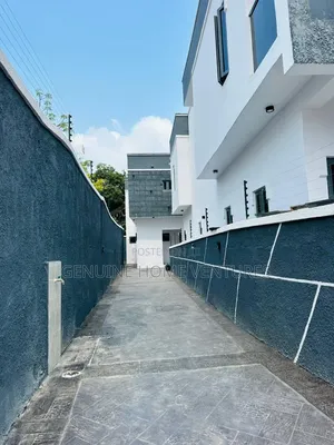 4bdrm Duplex in Berger for sale